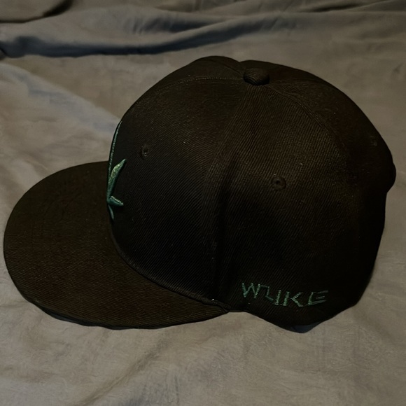 Weed hat - Picture 2 of 2